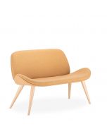 Nowy Styl Tilkka 4L-LWM Sofa mit Vierfußgestell aus Holz
